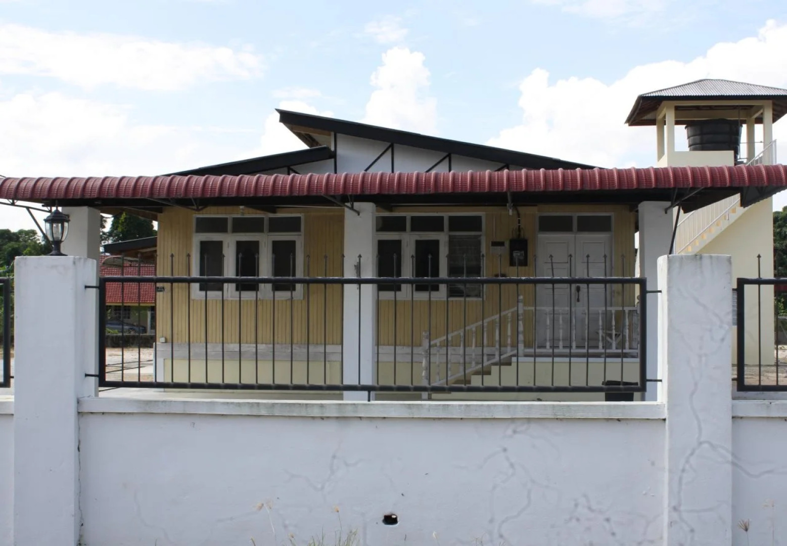 Emma Guest House Rumah Rendah