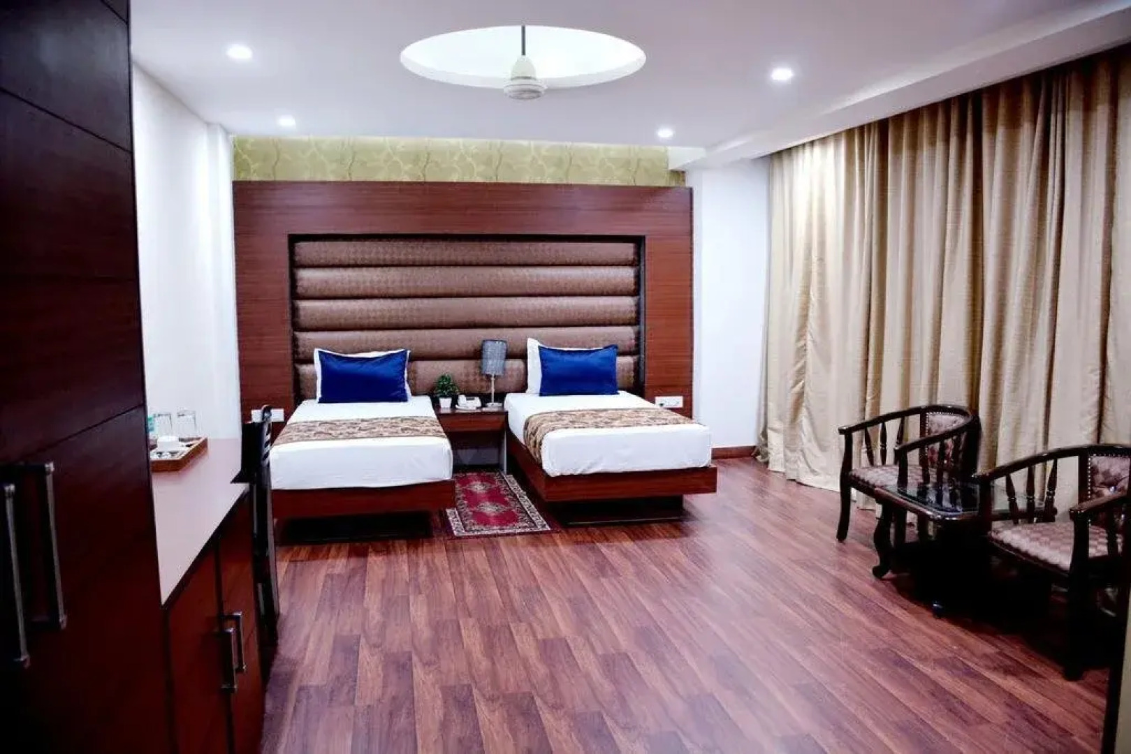 Hotel Geetika Galaxy