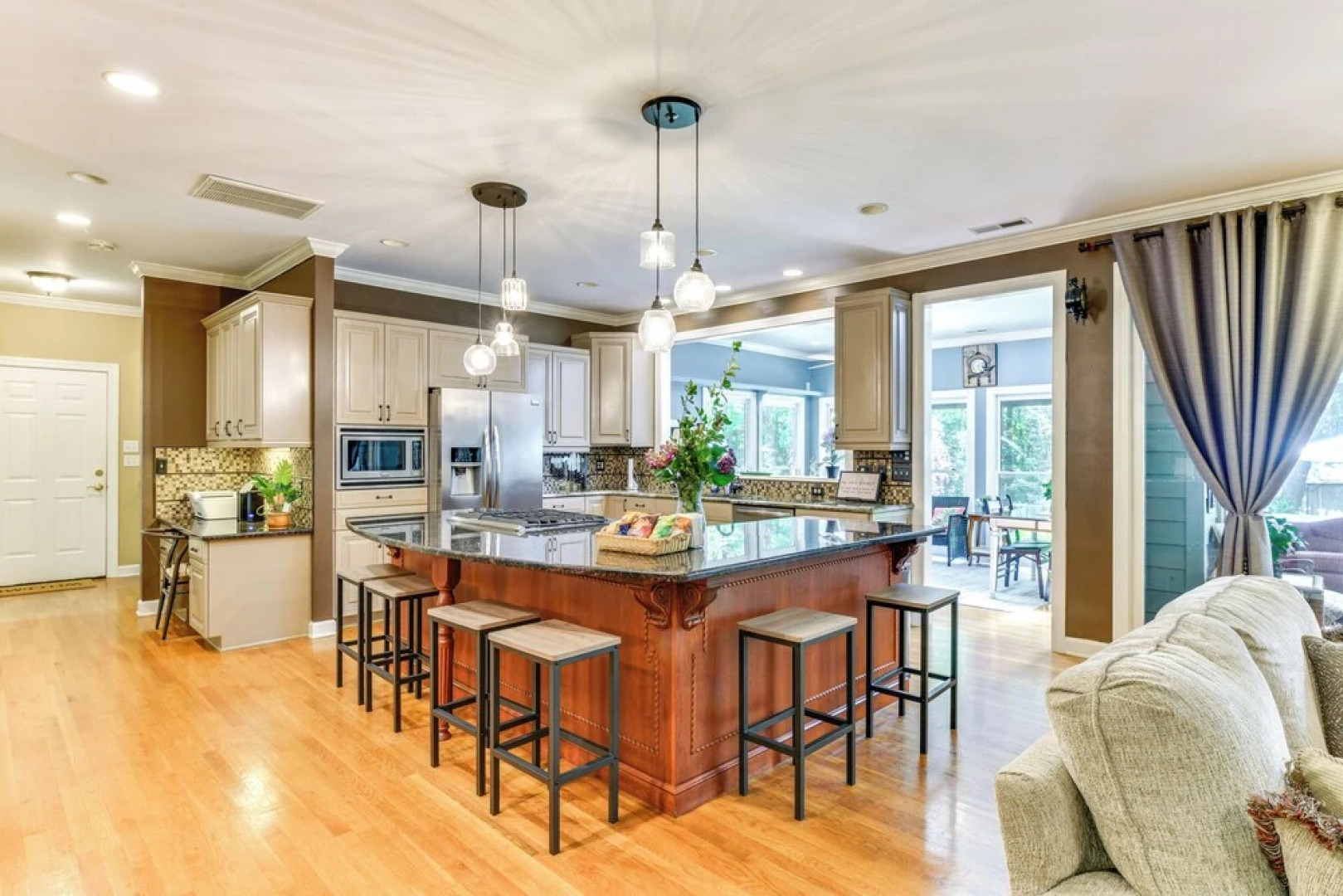 Sherrills Ford Escape w/ Hot Tub, Deck & Yard