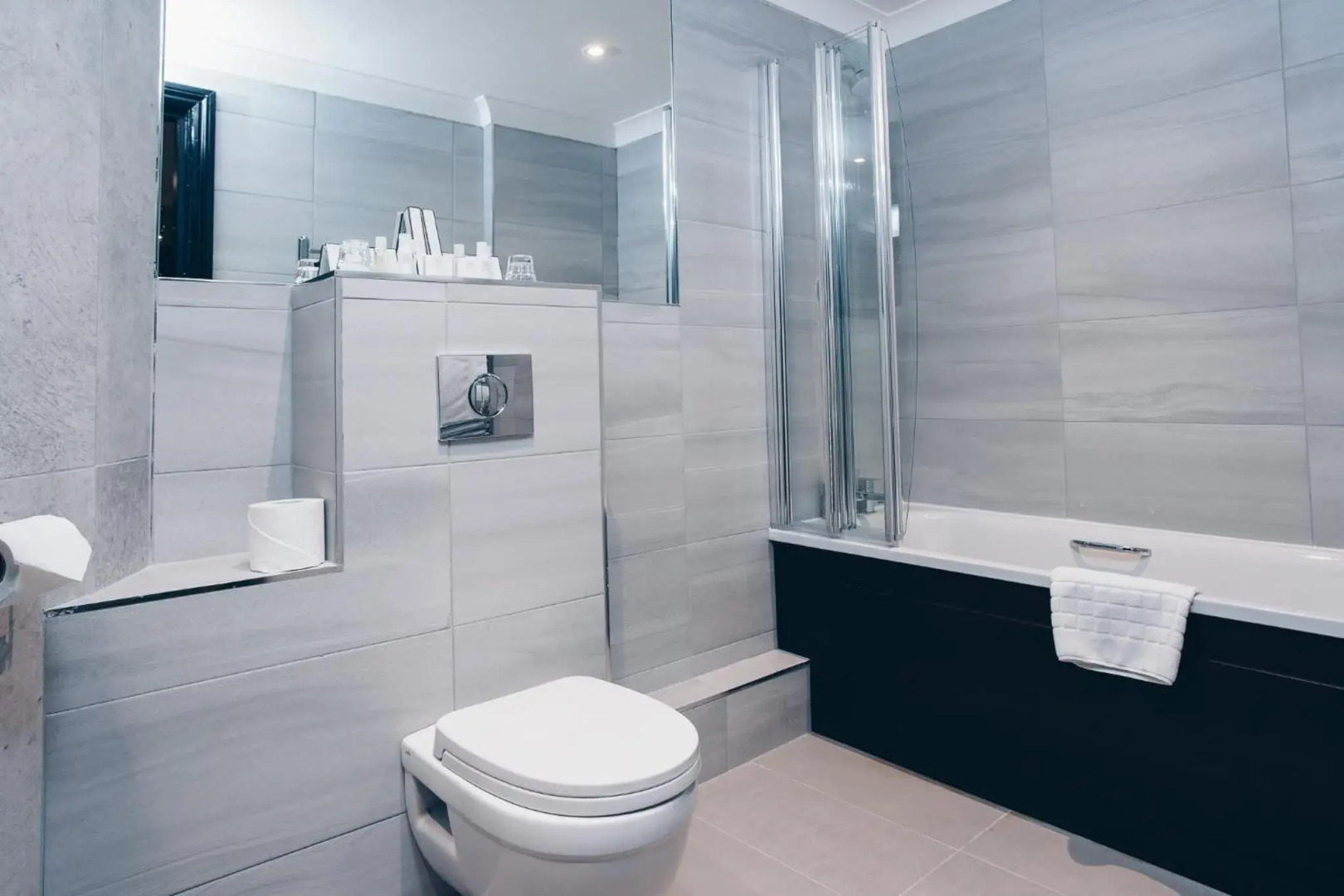 County Hotel & County Aparthotel Newcastle