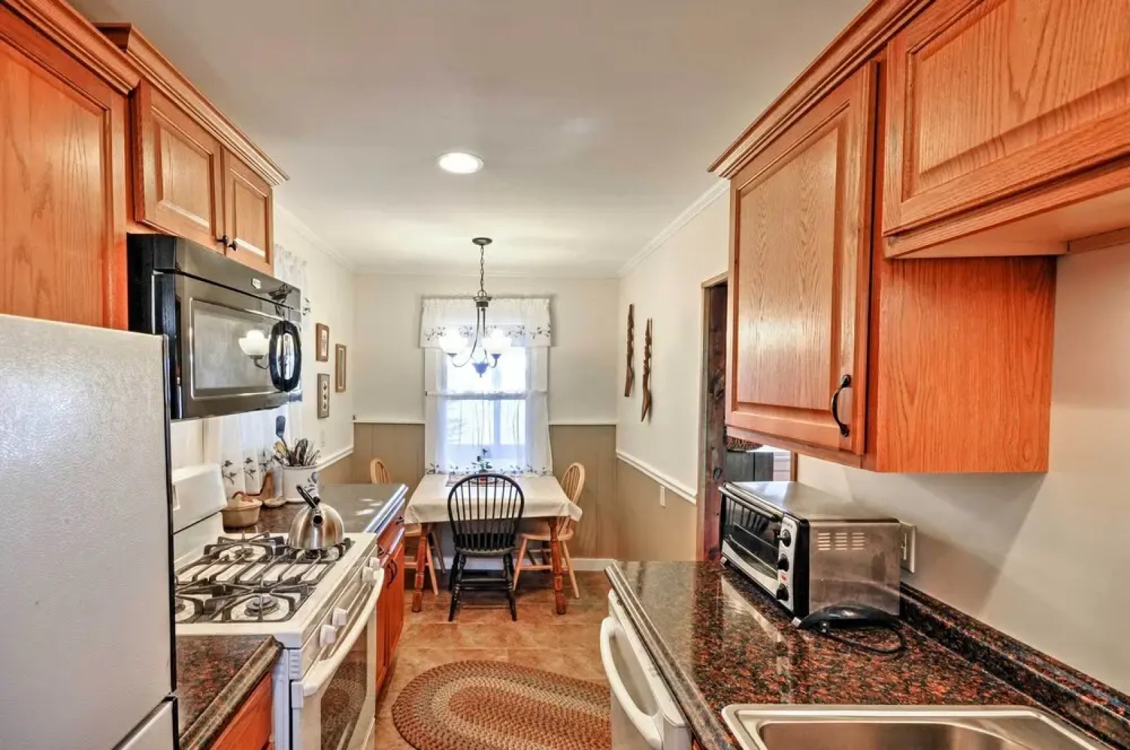 Bayfront Hancock Cottage w/ Beach Access & Views!