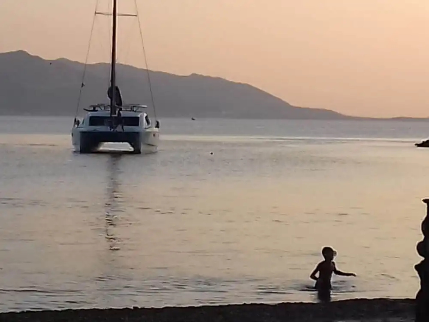 Nice Villa on the Beach, Near the Sea