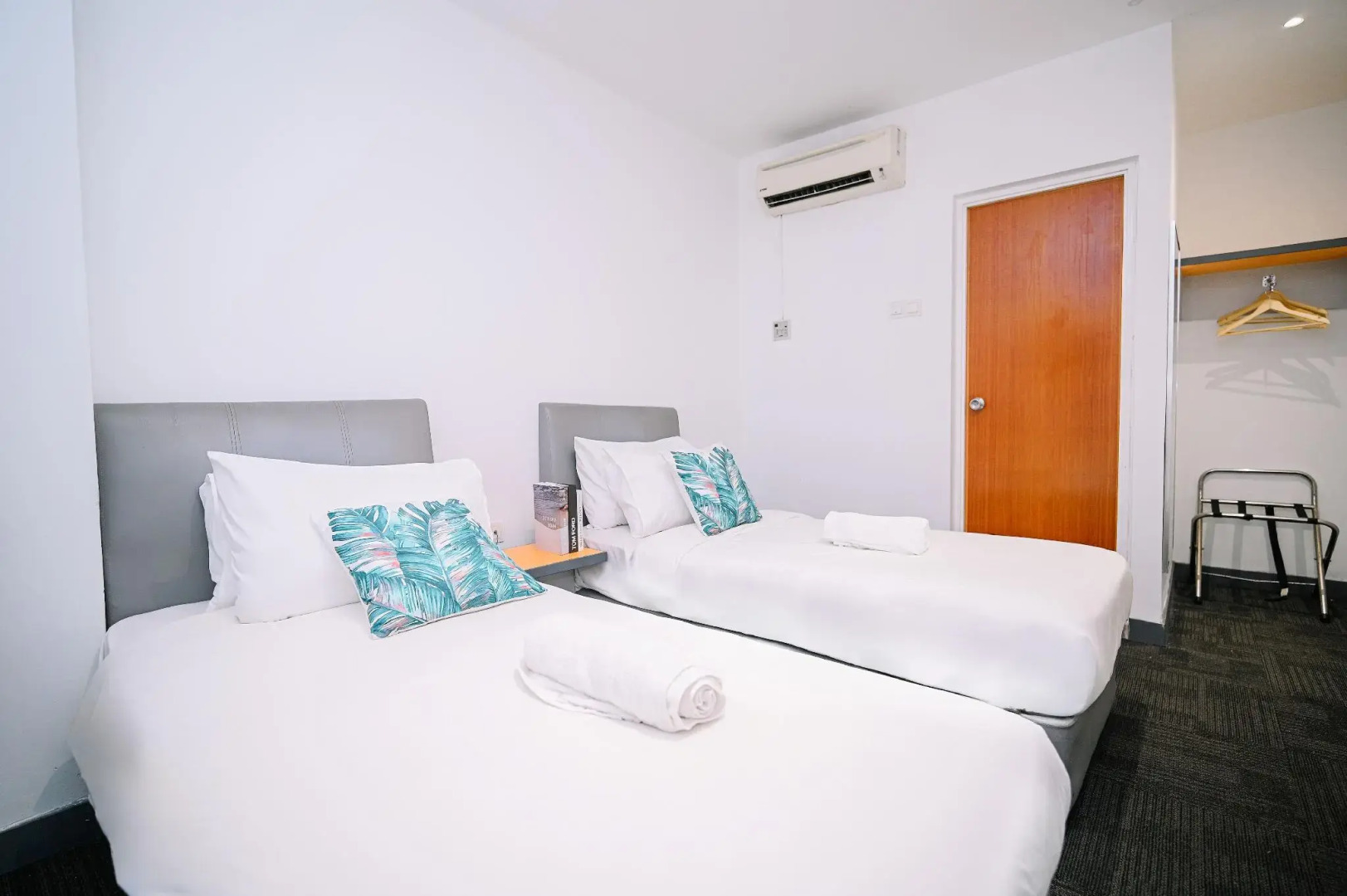 Отель Swing and Pillows — KL Sg Besi