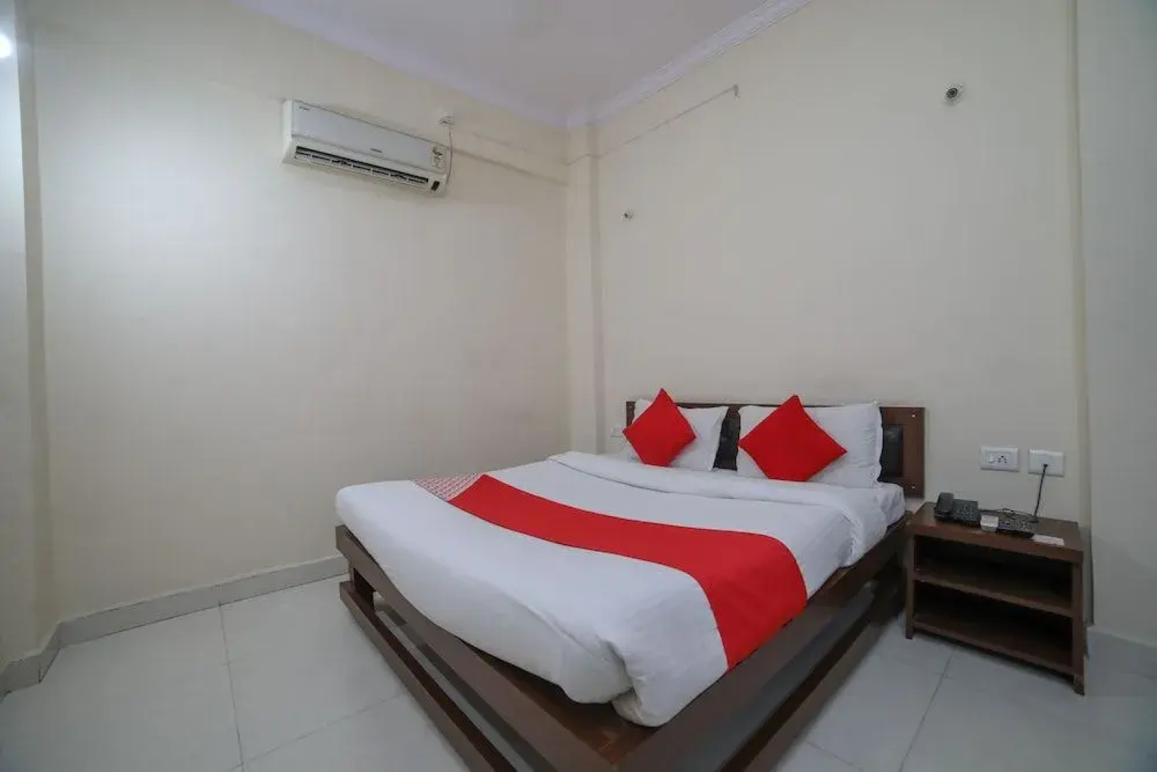 OYO 46286 Hotel Royal Regency