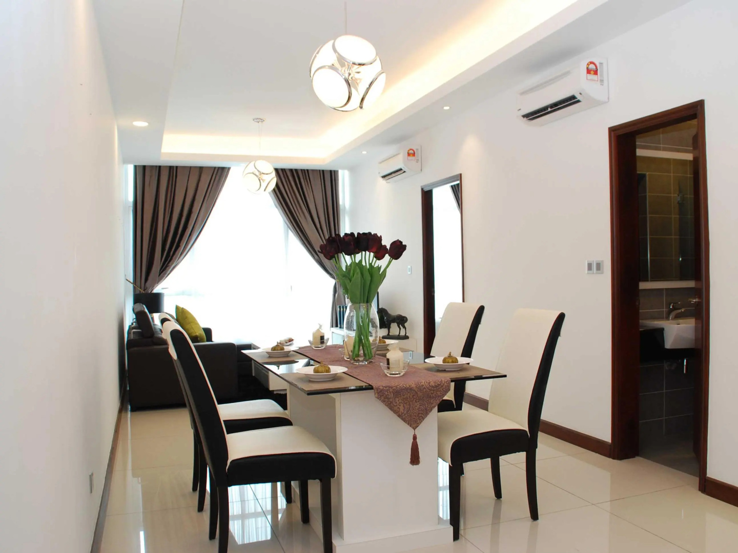 Paragon Serviced Suites @ Straits View