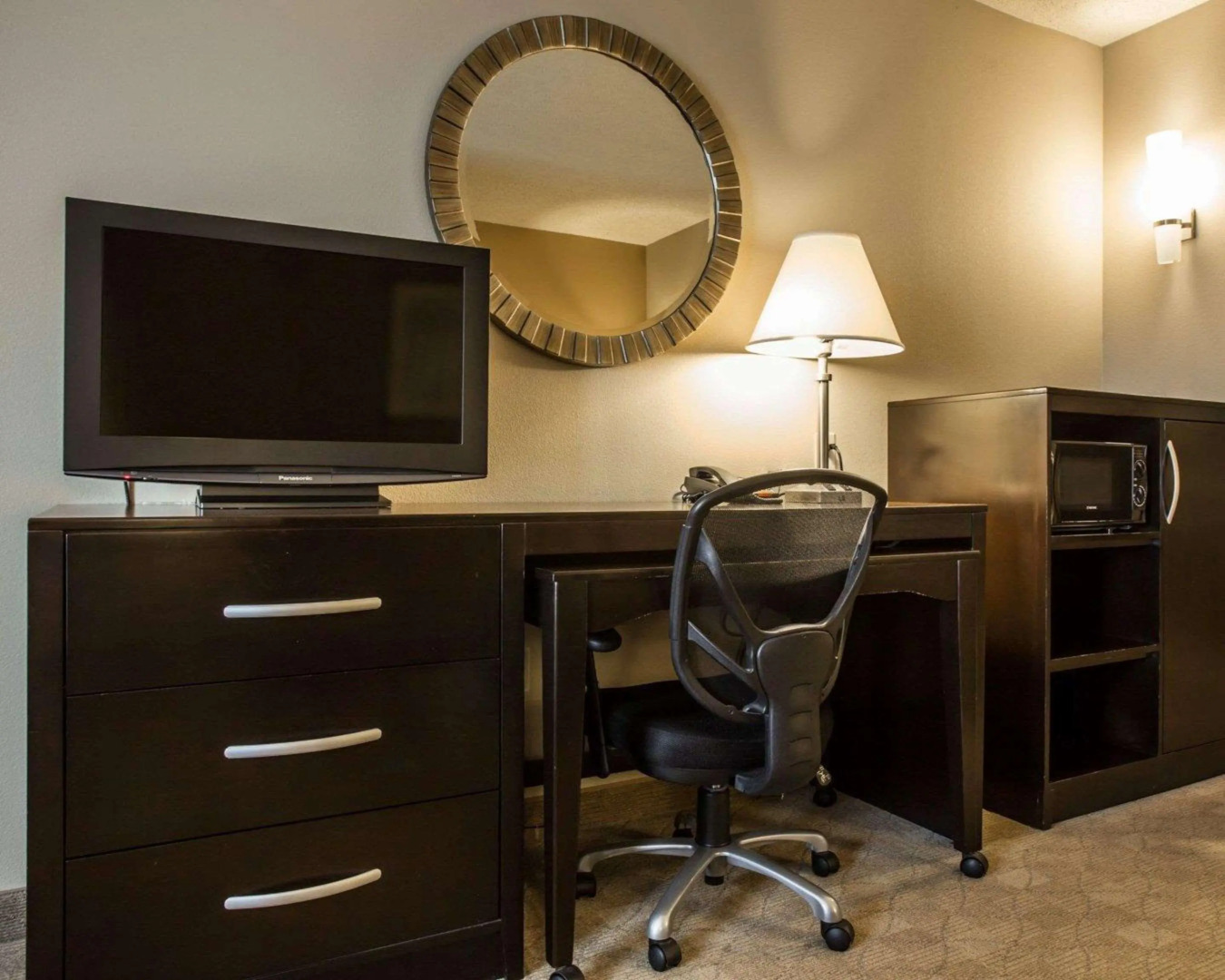 Comfort Suites Huntersville near Lake Norman