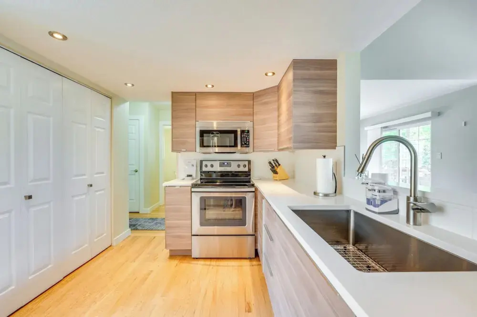 13 Mi to Dtwn Denver: Arvada Townhome w/ Deck