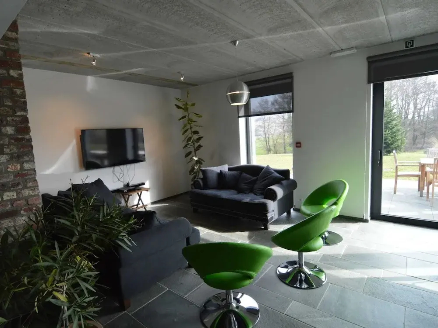 Superb Holiday Home With Barbecue