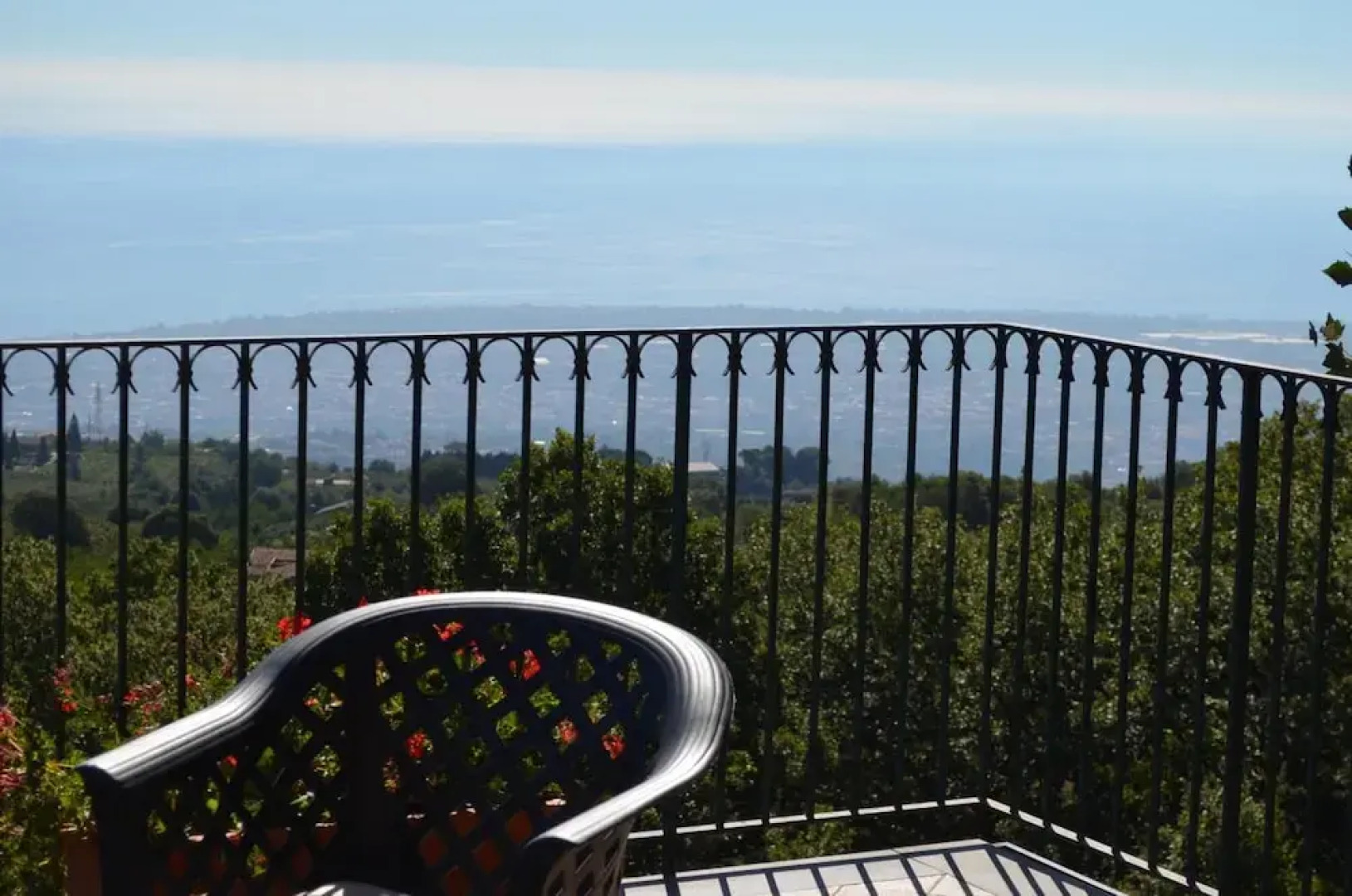 Linfinito Guest House