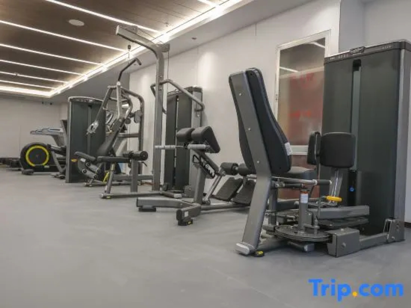 Qinhuangdao Xiadu Garden Hotel (People's Square)