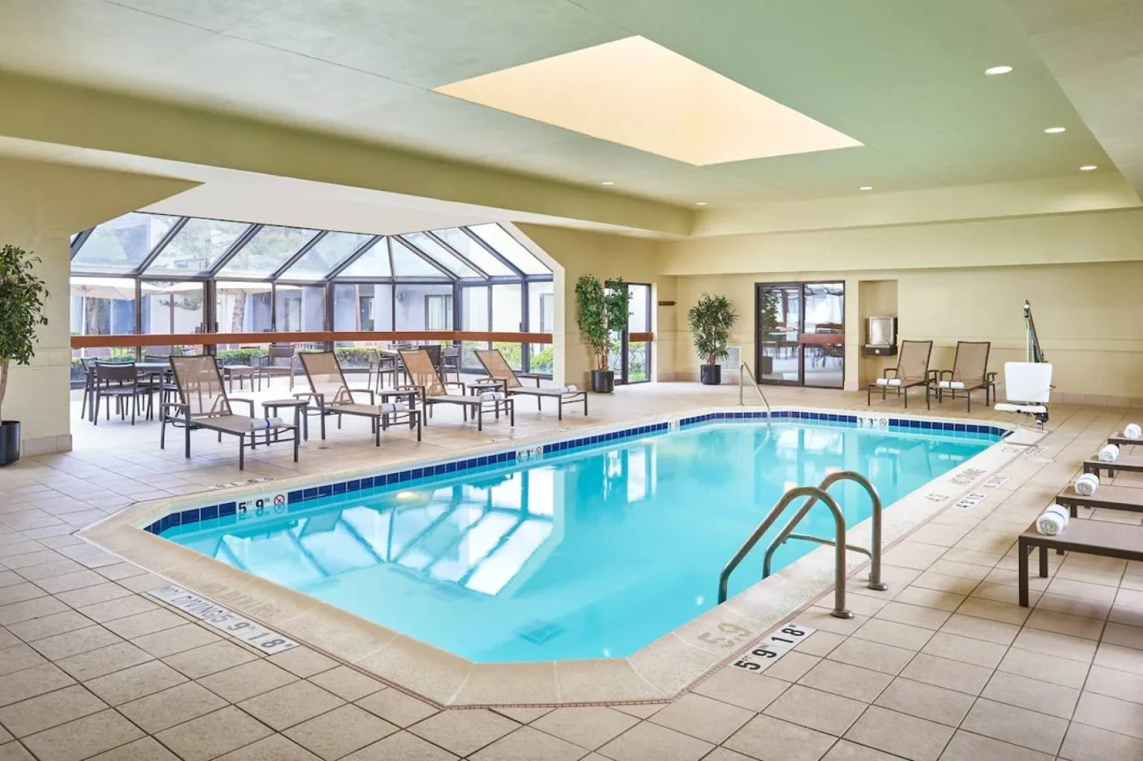 Courtyard by Marriott Chicago Wood Dale