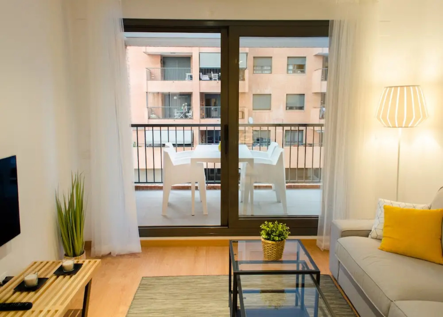 ApartUP Patacona Pool Views