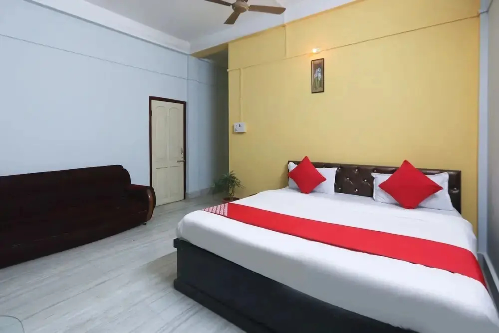 N N Residency by OYO Rooms