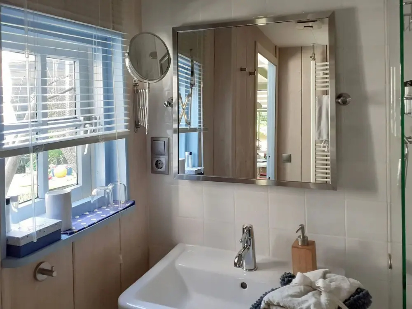 Comfy Holiday Home with Fenced Courtyard in Edam near Center