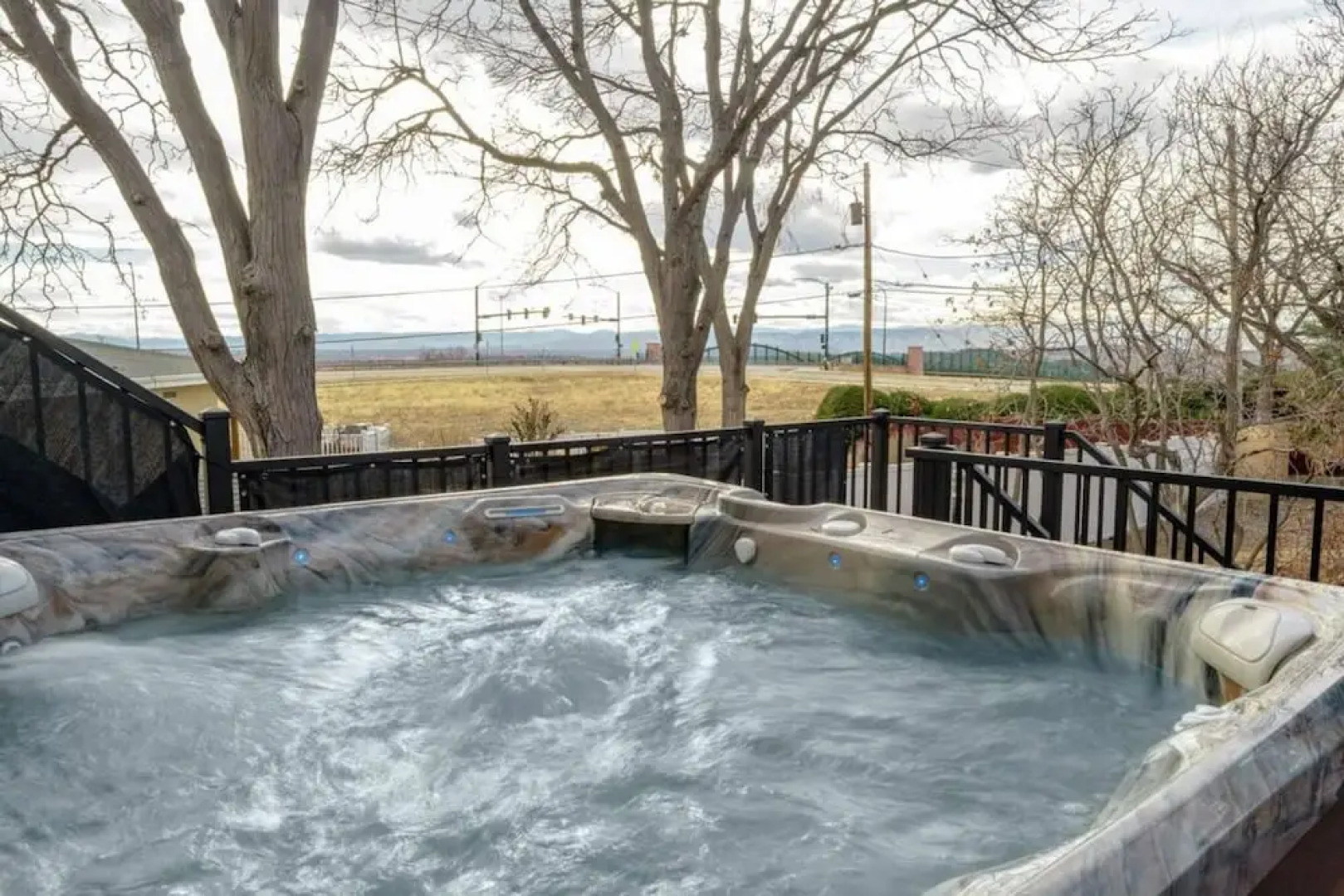 Mountain view Home Spacious Hot Tub Accessible