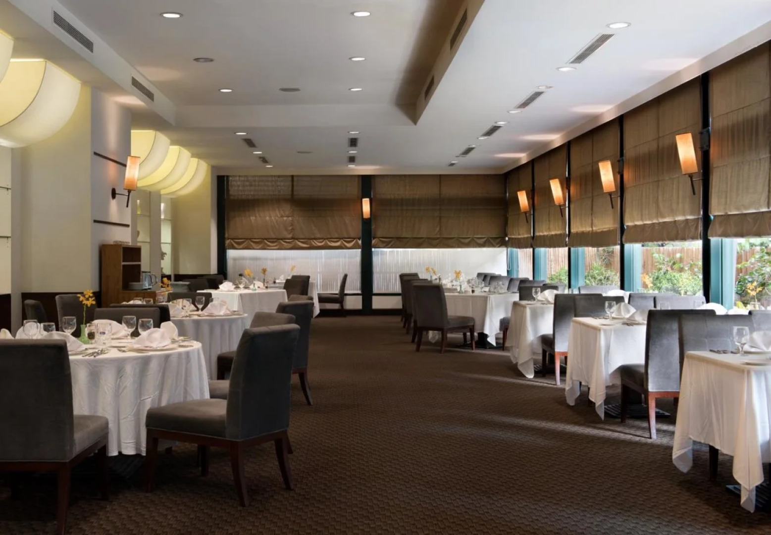 Lakeshore Hotel Metropolis I