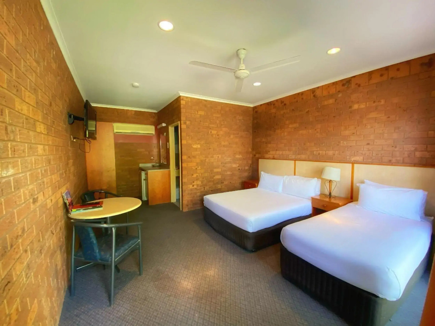 Knotts Crossing Resort