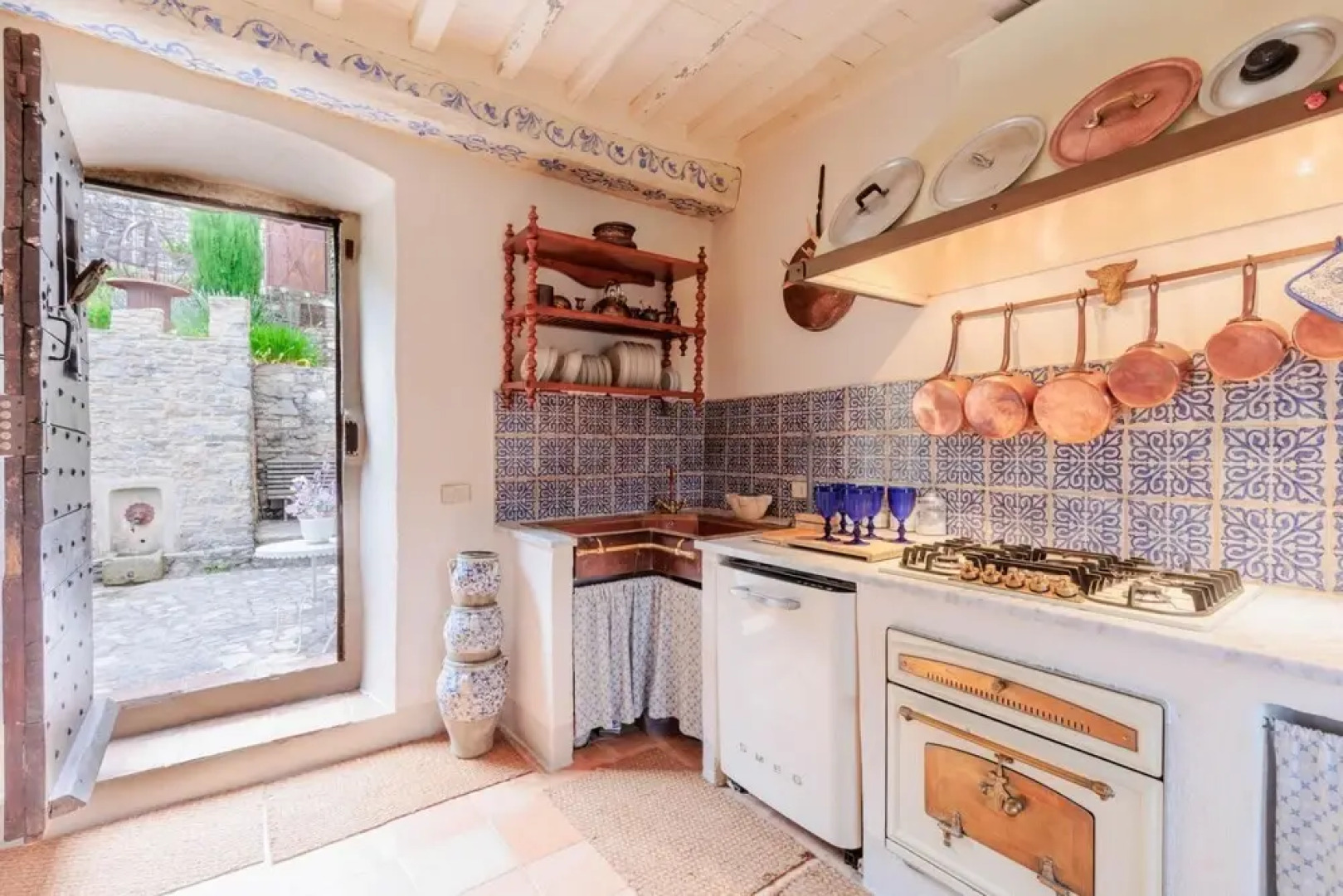 Gran Burrone Castle in Borgo a Mozzano