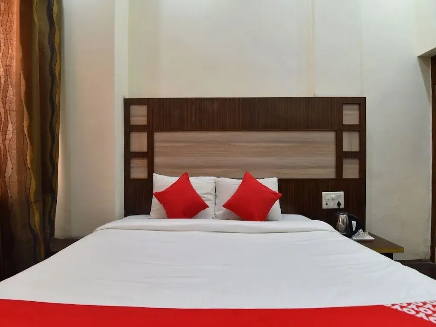 Hotel Paradise By OYO Rooms
