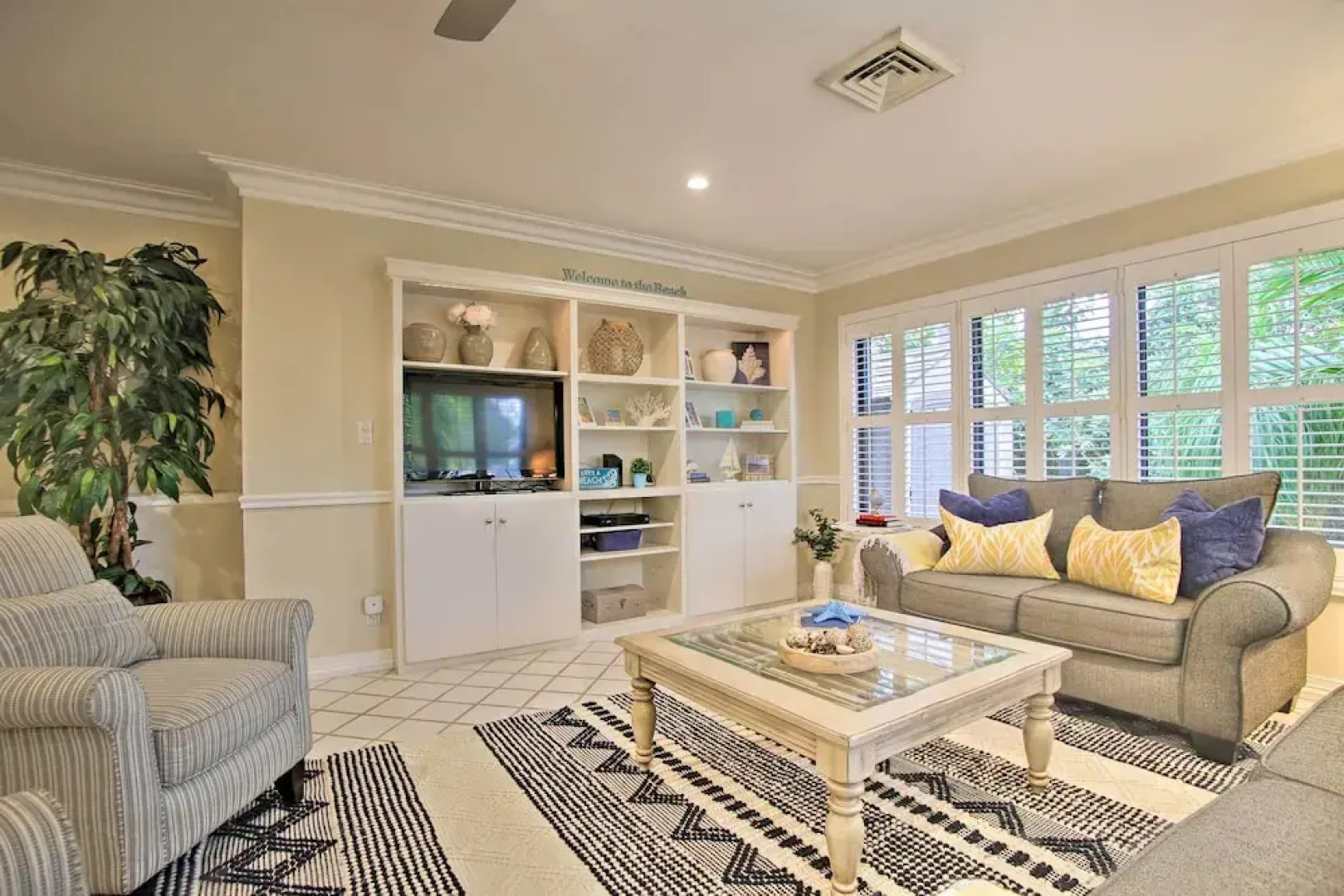 2 Mi to Beach: Updated & Private Oakland Park Gem!