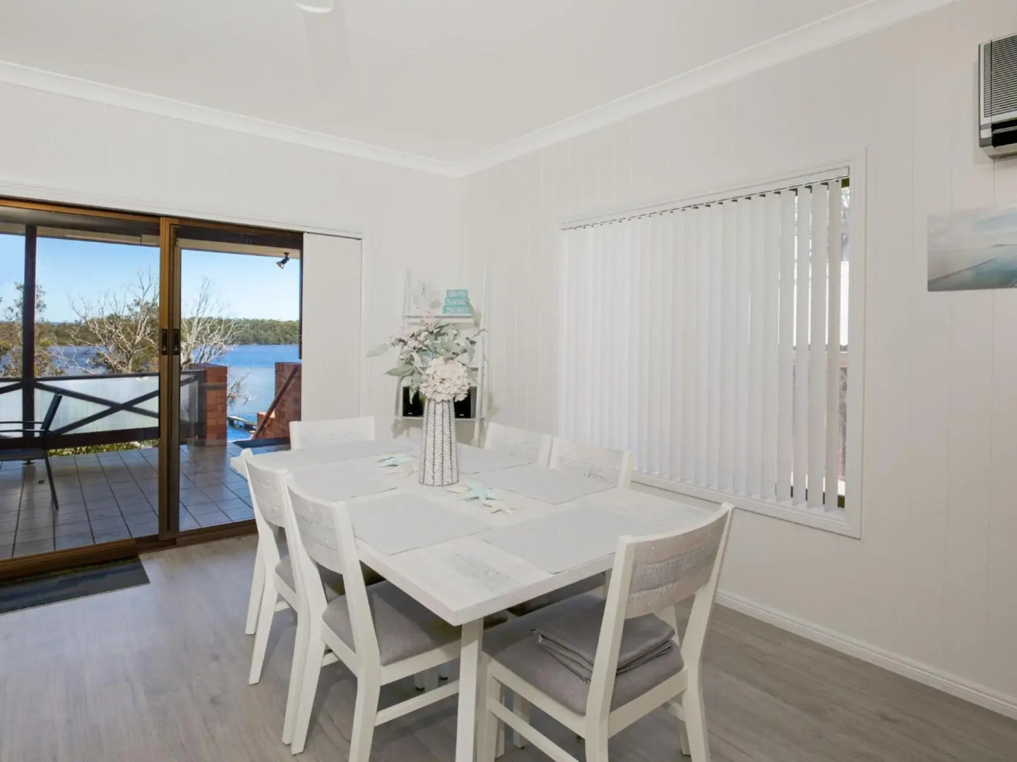 Bayview - Absolute Waterfront with Jetty - 5 Mins to Hyams Beach