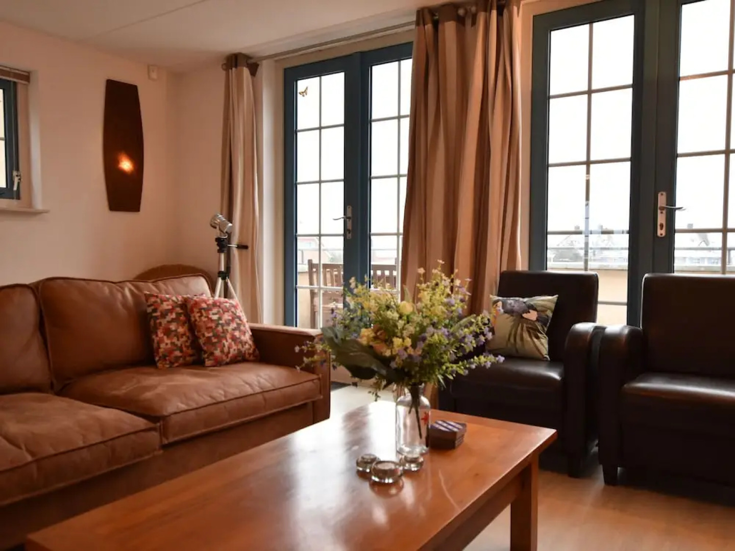 Exclusive Holiday Home Floating on a Lake in Friesland