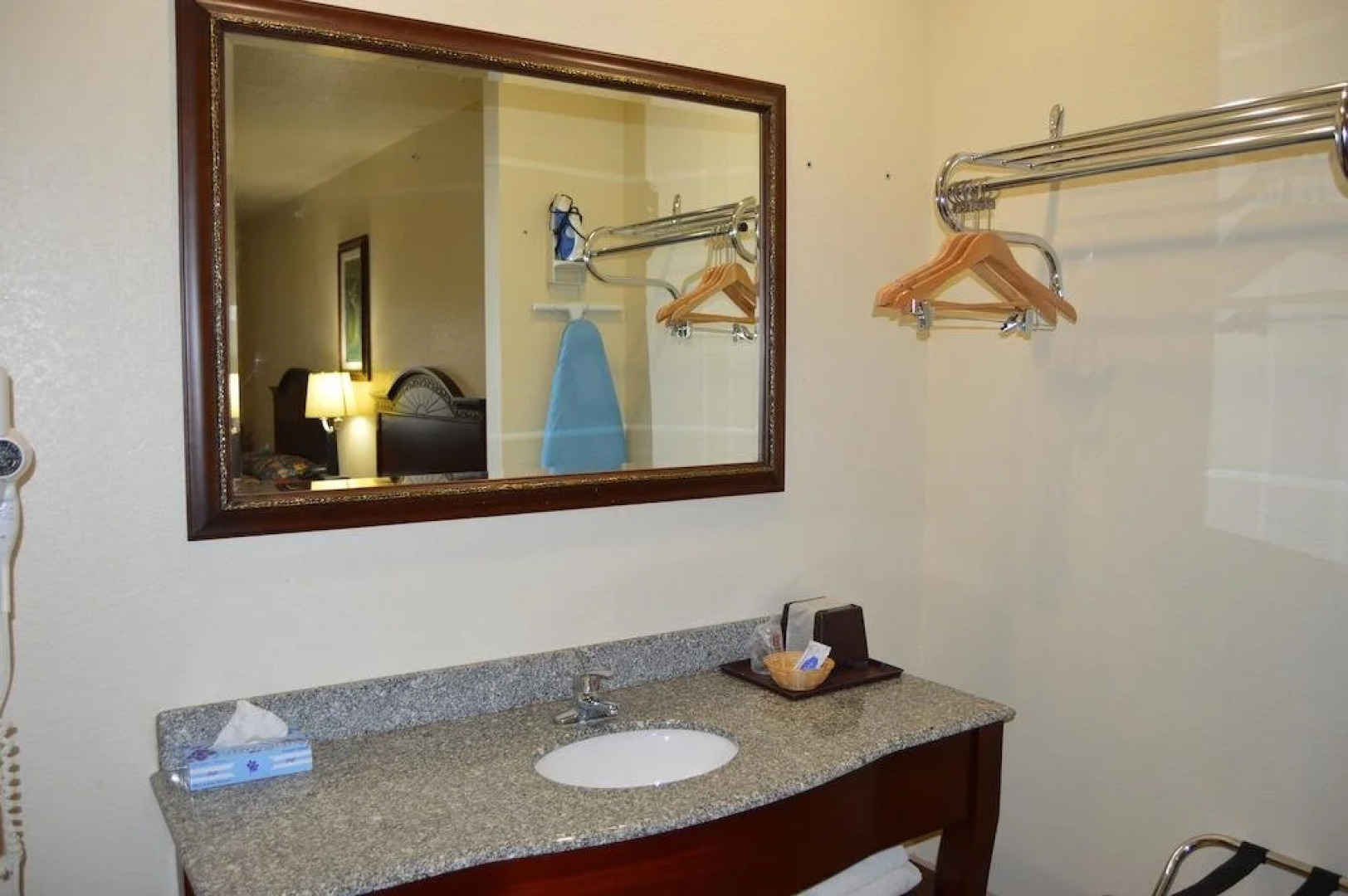 Super 8 by Wyndham Kiowa