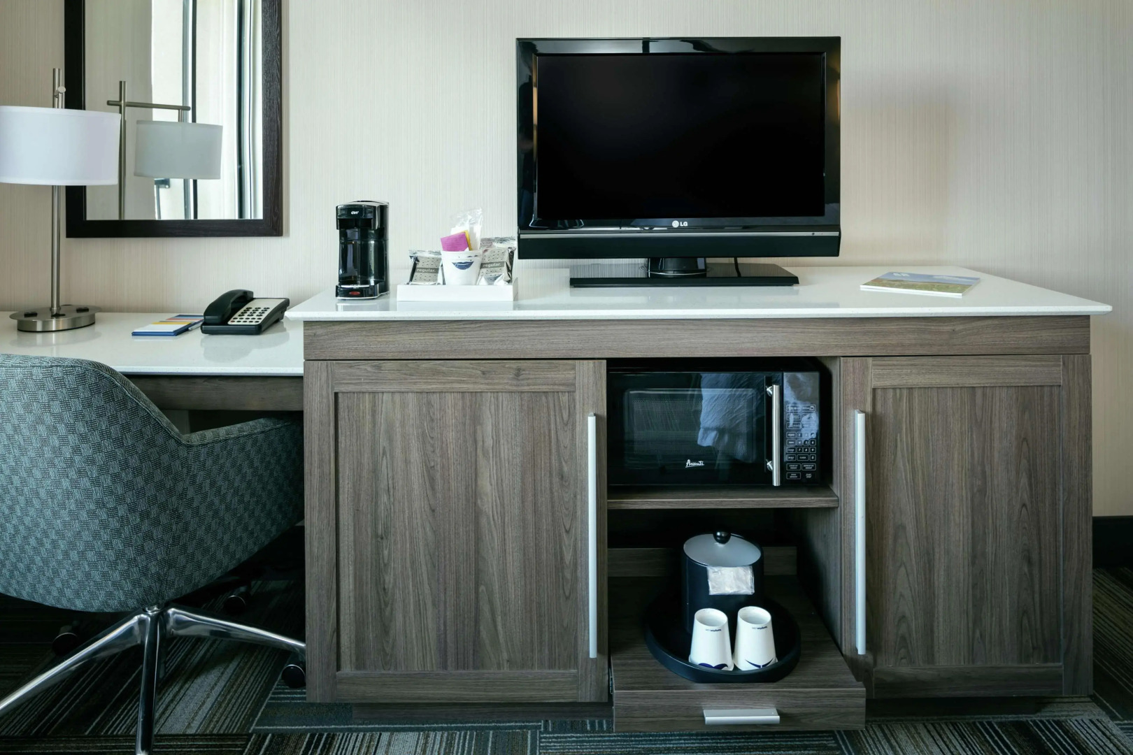 Hampton Inn & Suites Arroyo Grande/Pismo Beach Area, CA