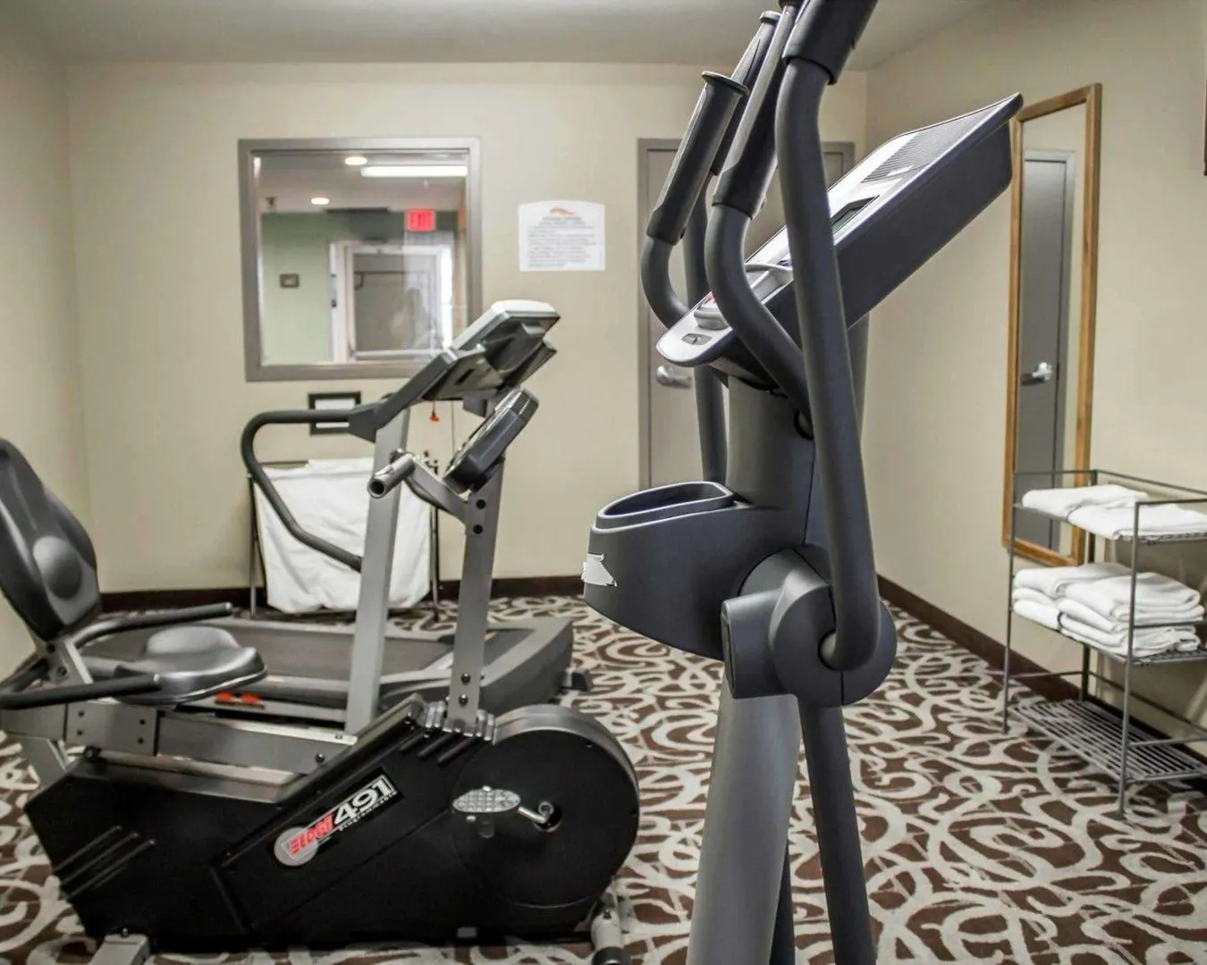 Copley Inn & Suites By OYO Akron OH