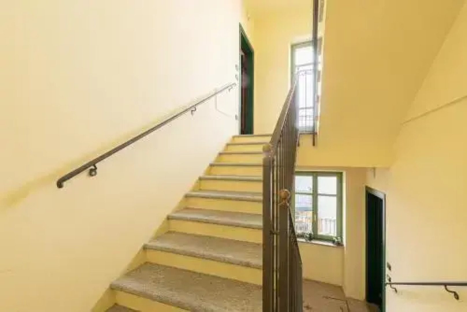 Il terrazzo e l'appartamento diVino