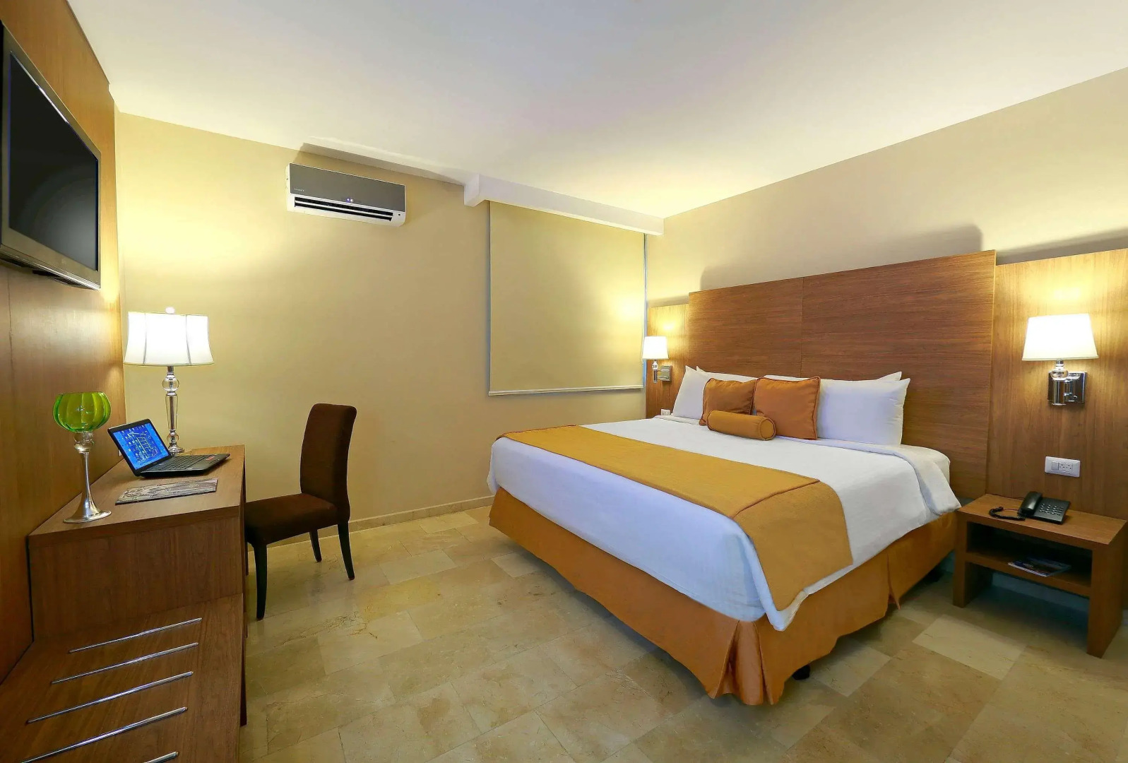 Hotel Suites Ambassador