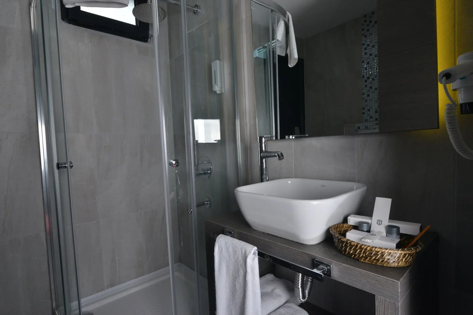 A11 Hotel Cadde