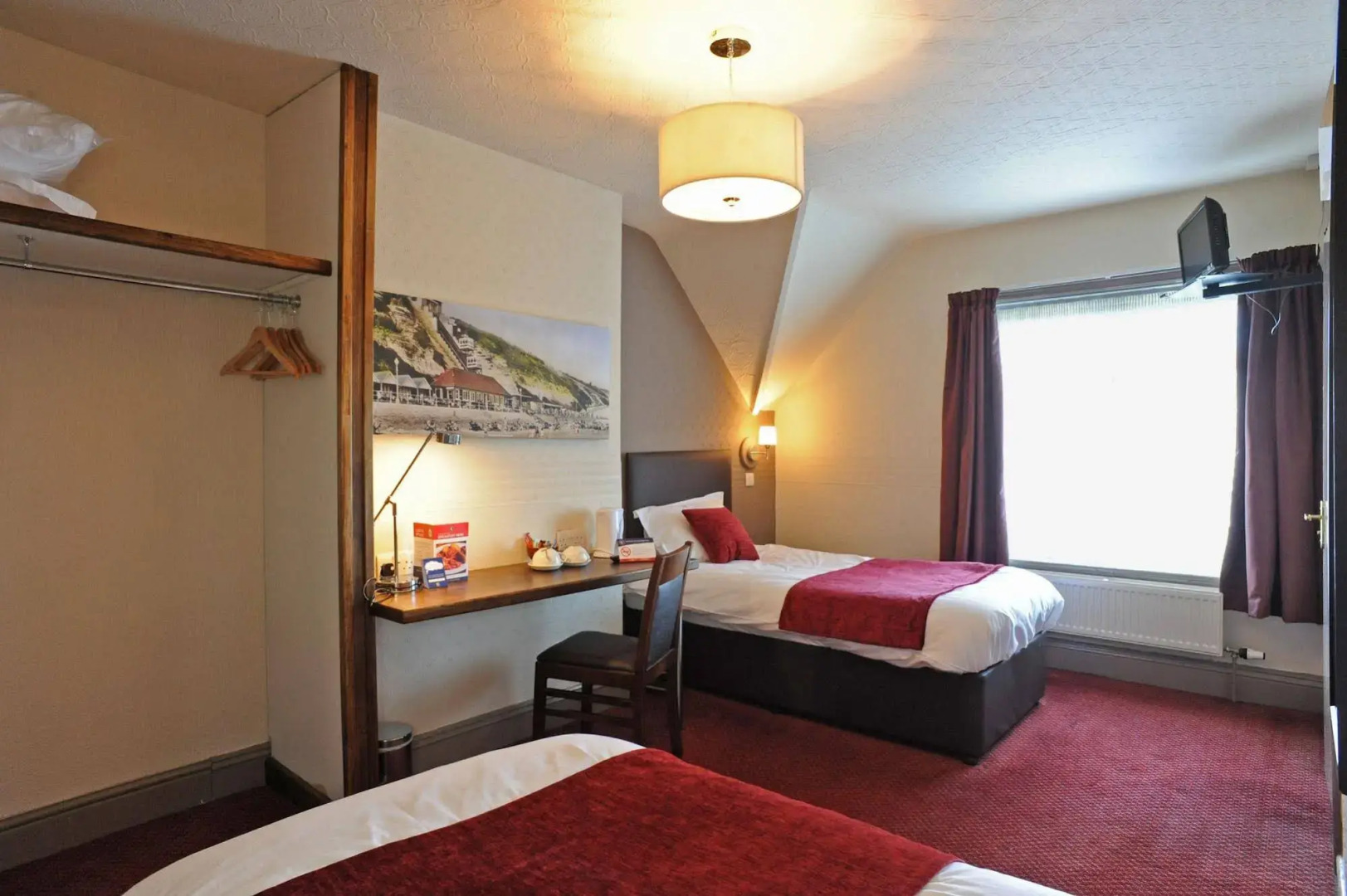 The Spyglass and Kettle