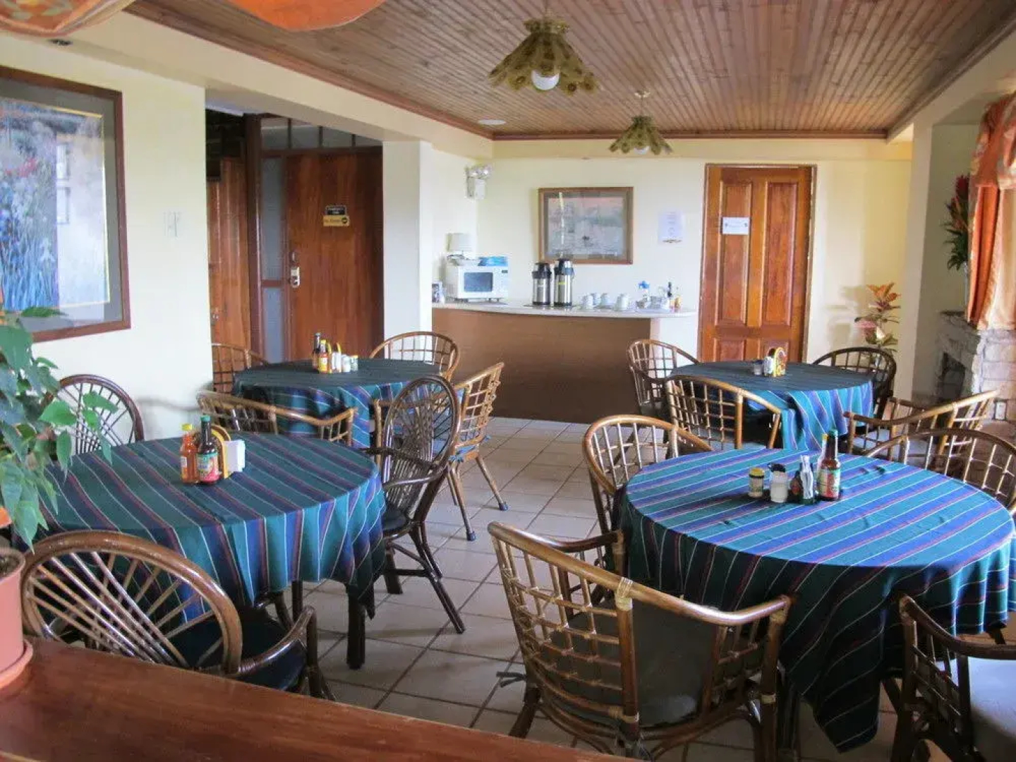 Las Cumbres Inn