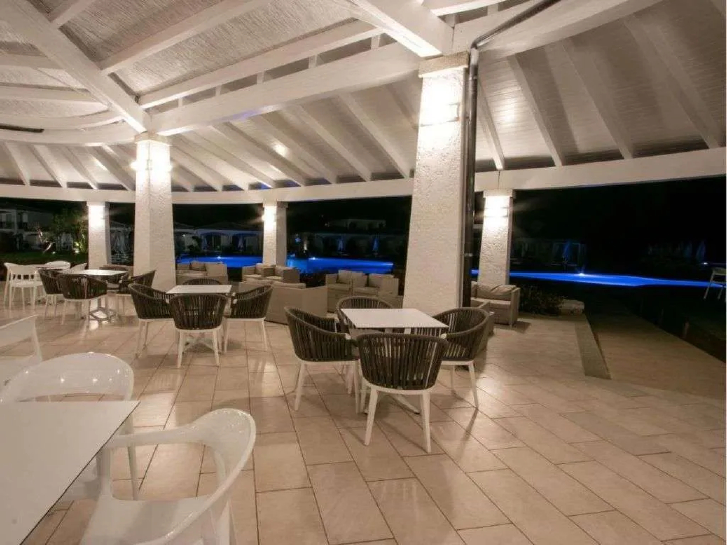 Limone Beach Resort
