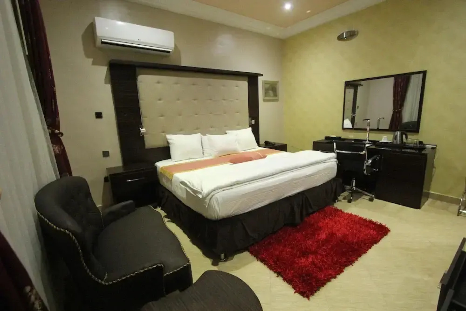 Eterno Hotels Limited