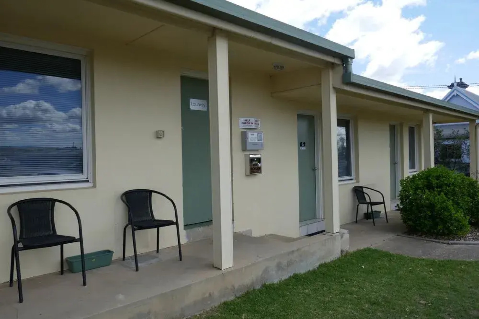 Tumut Apartments