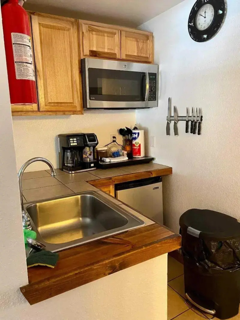 The Green Mountain Falls Lodge