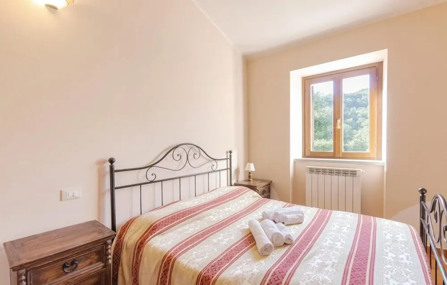 Valguerriera 6- Rosa Cremisi