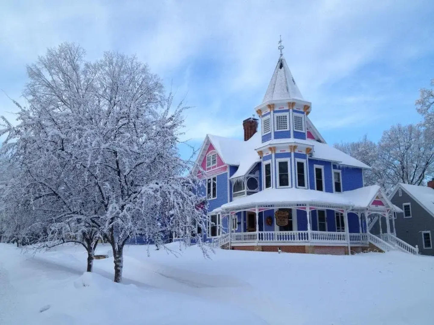Historic Hutchinson House B&B