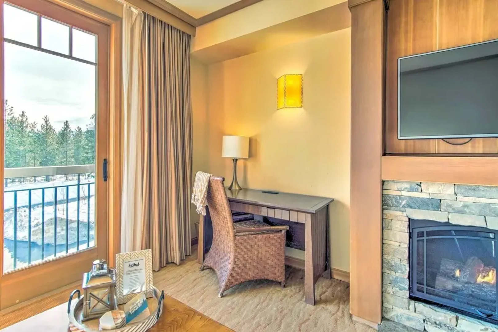 Stunning Cle Elum Studio With Juliet Balcony!