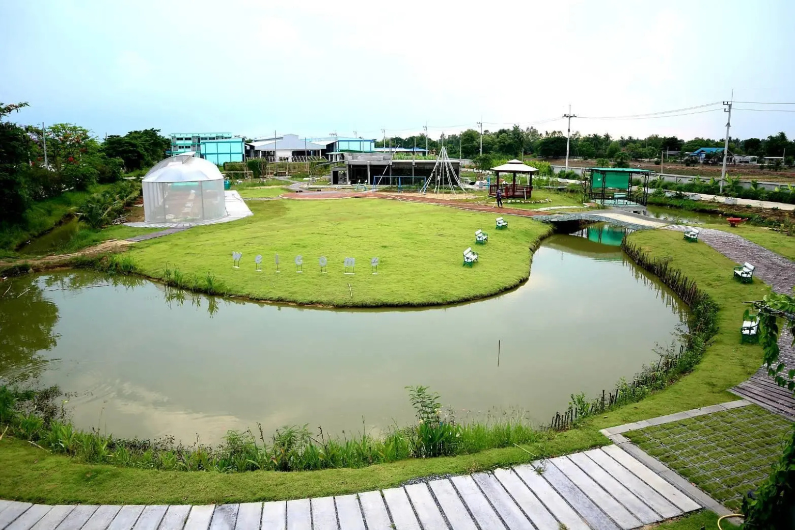 Menam Resort