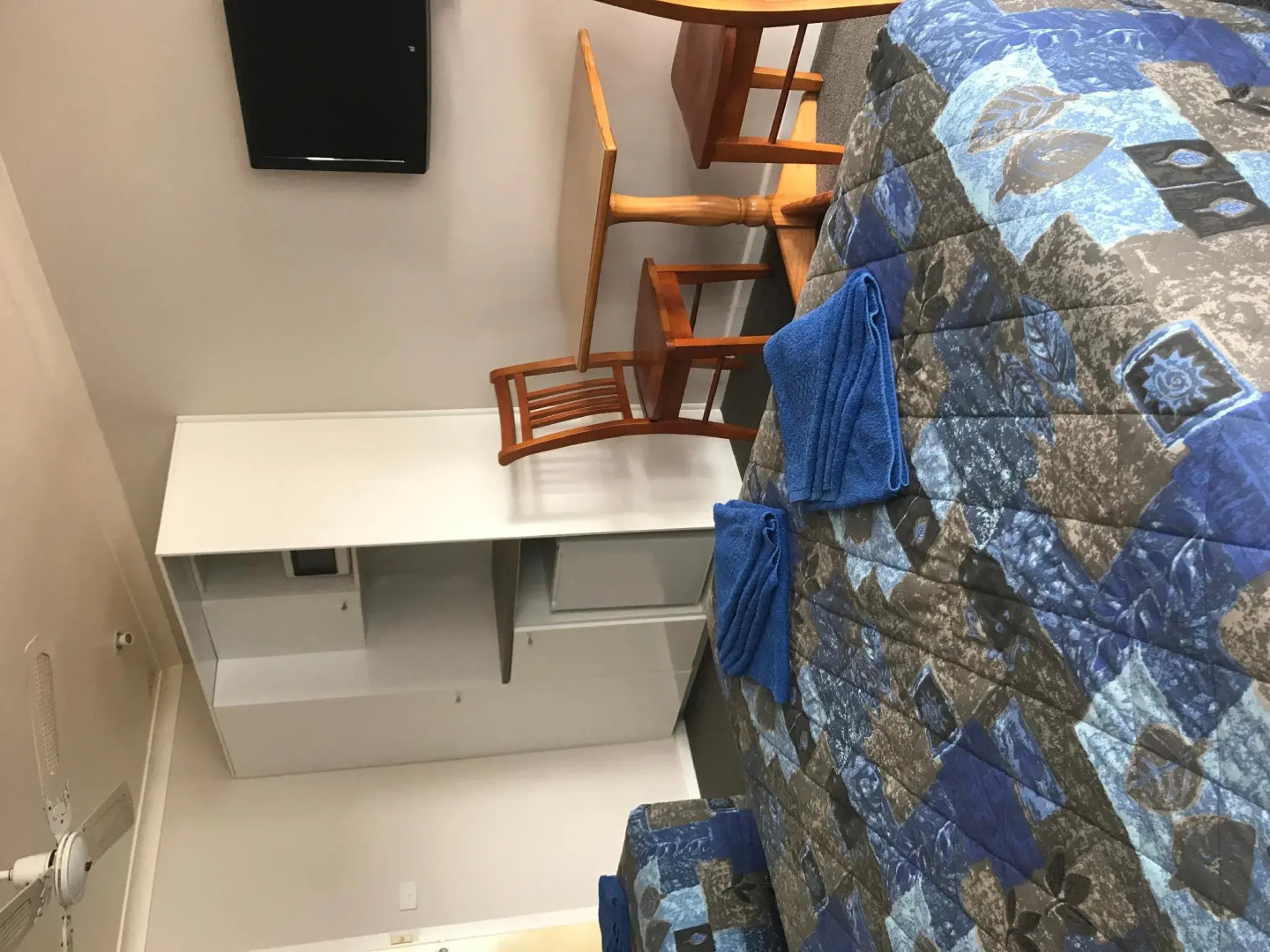 Colonial Palms Motel