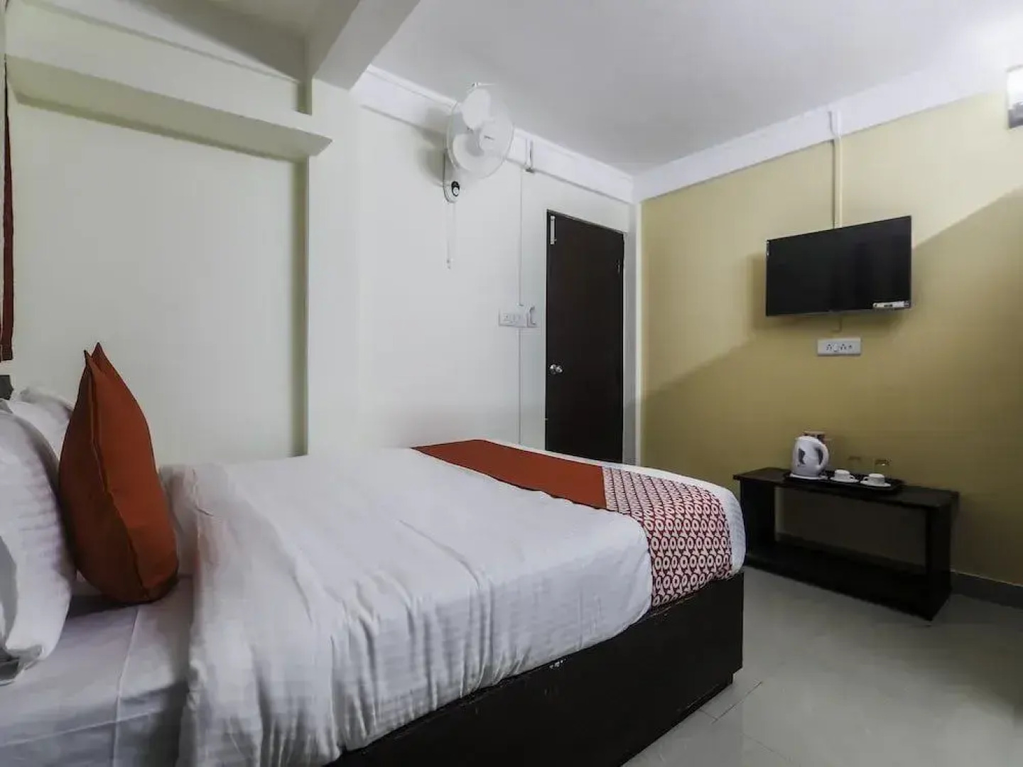 OYO 18759 Nirvana Guest House