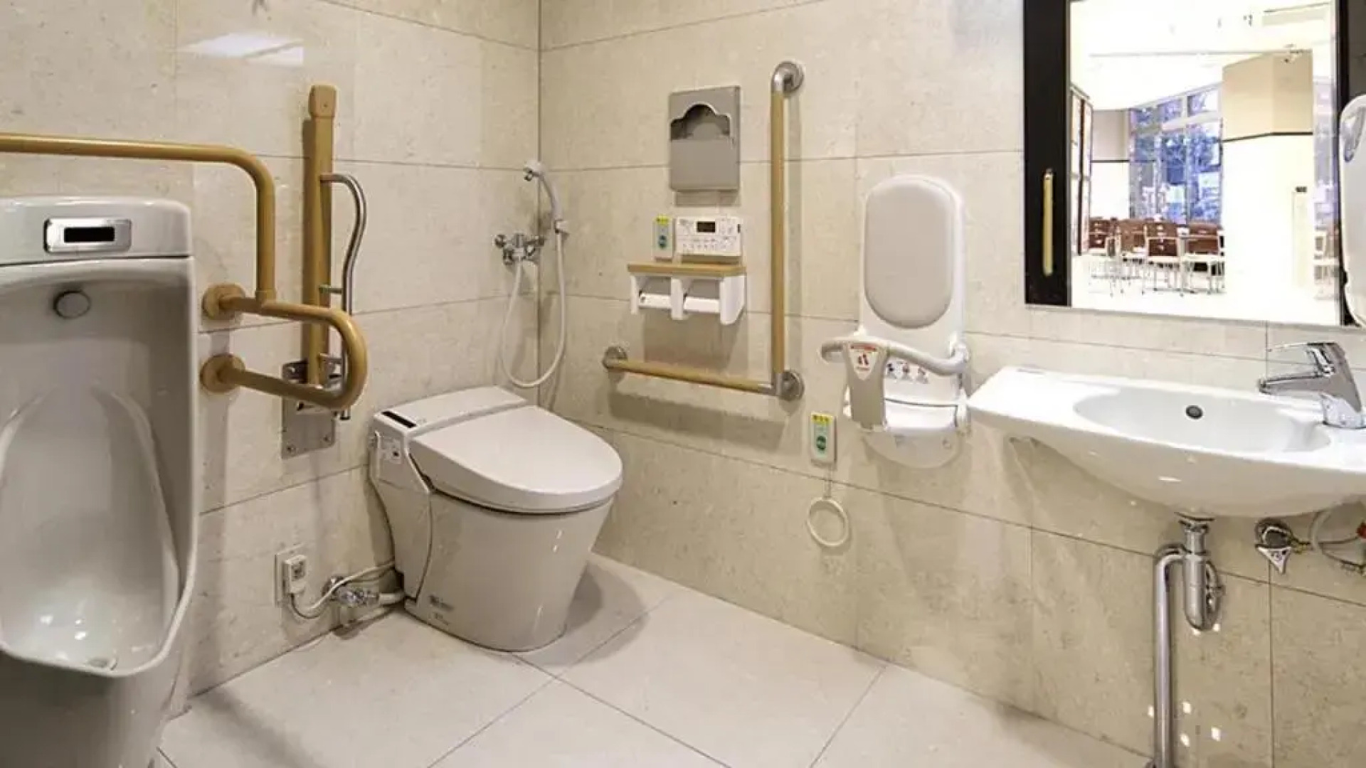 Toyoko Inn Shonan Hiratsuka Station Kita 1