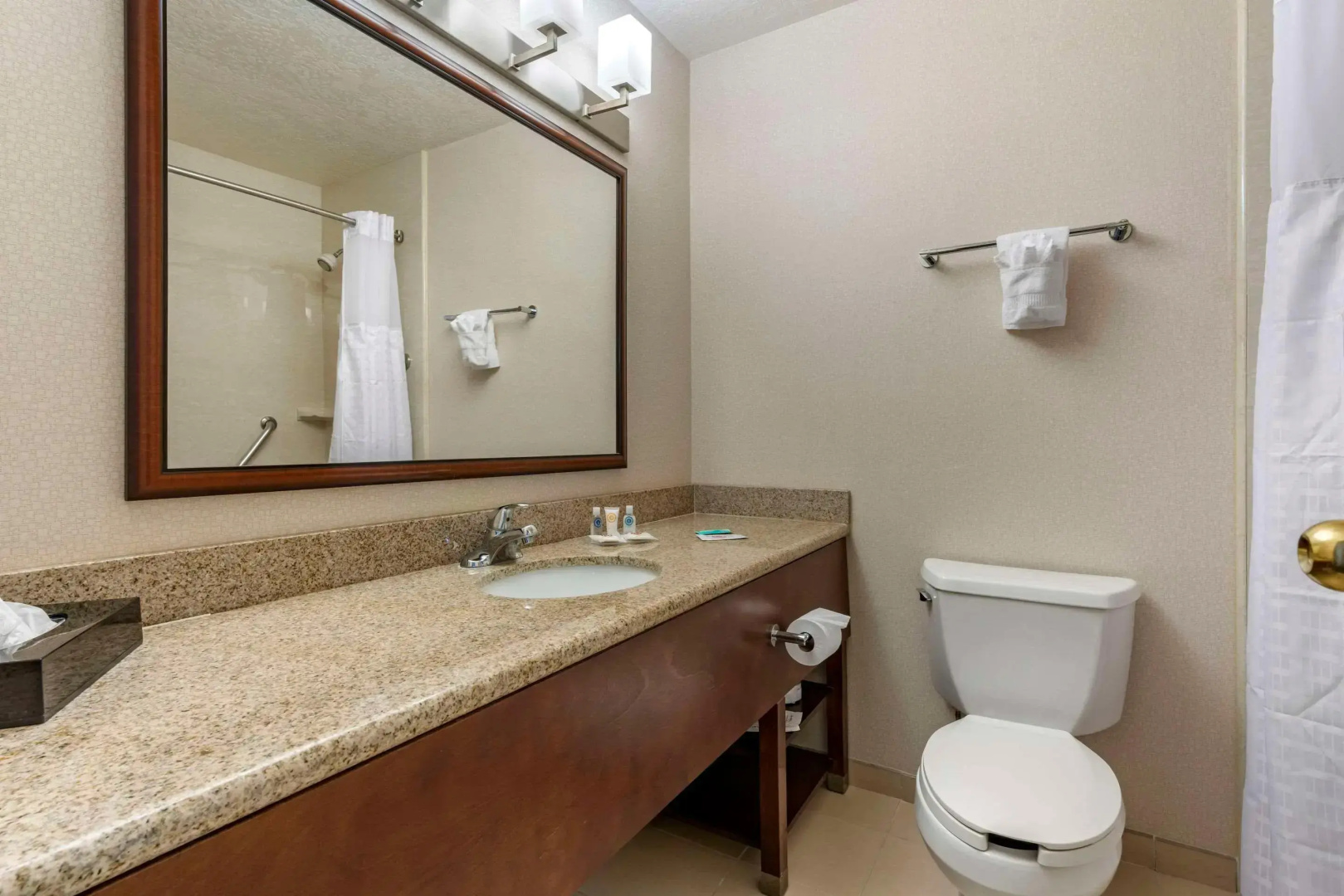 Comfort Inn & Suites Near Fallon Naval Air Station