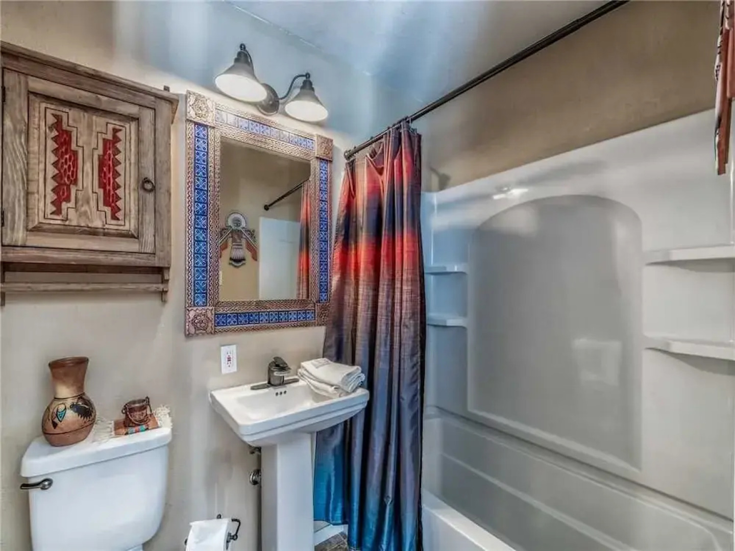 Naylor Mountain Retreat - Three Bedroom Cabin with Hot Tub