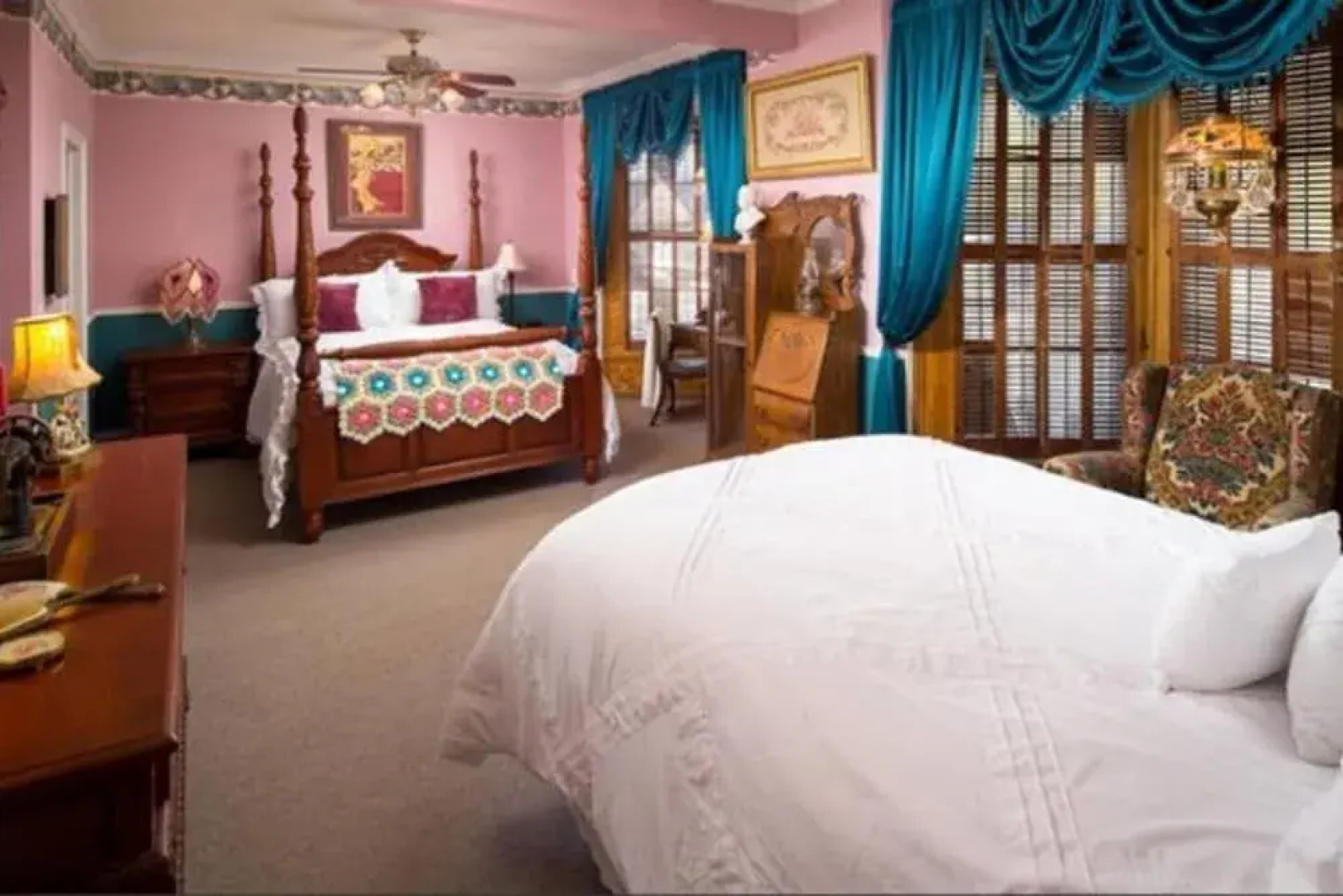 The Dutch Flat Hotel