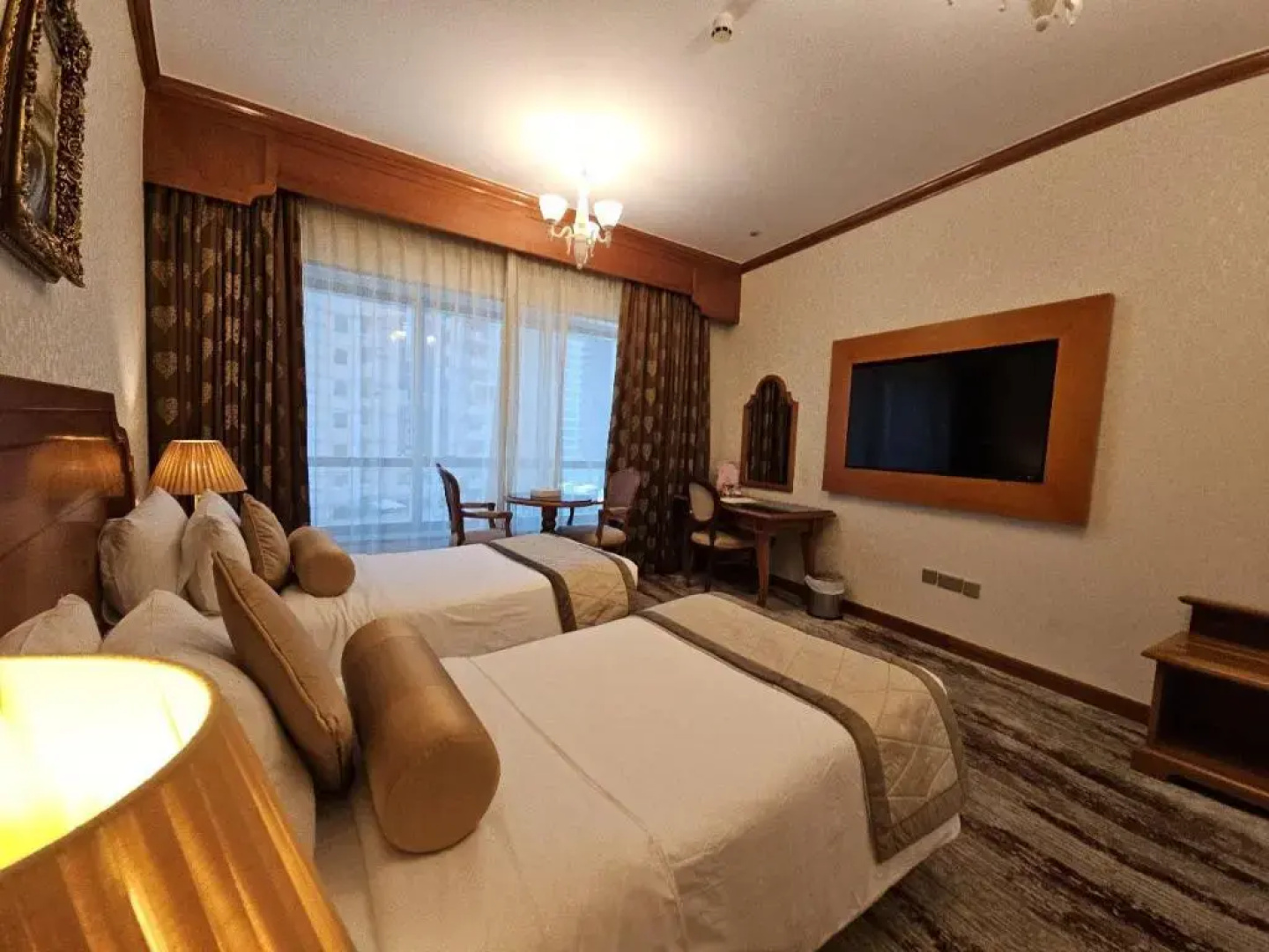 Royal Concorde Hotel & Suite