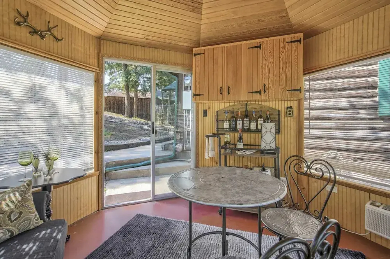 Wine Gazebopikes Peak Mountain Log Cabin for 2